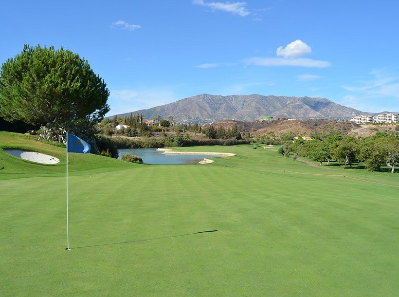 Ga op golfvakantie